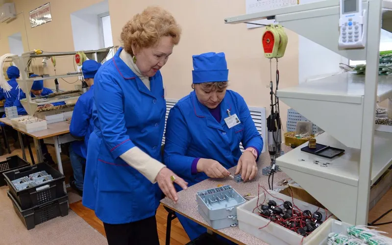 Женщины за работой