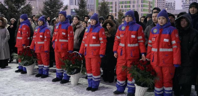 В Астане открыли мемориальную доску в память о фельдшере Улдане Мырзуан, погибшей на вызове