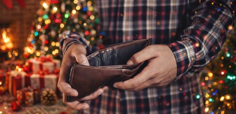 Кредиты, ломбарды и пустые карты: какие ошибки совершают казахстанцы в Новый год