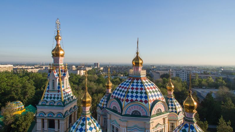 Рождество Христово: праздничная атмосфера в Вознесенском соборе Алматы