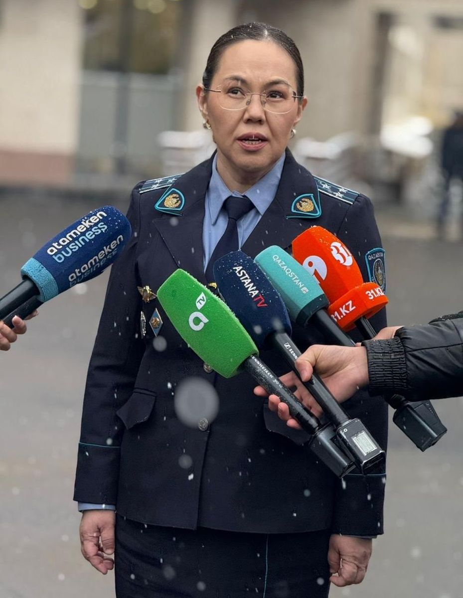 Салтанат Азирбек во время интервью