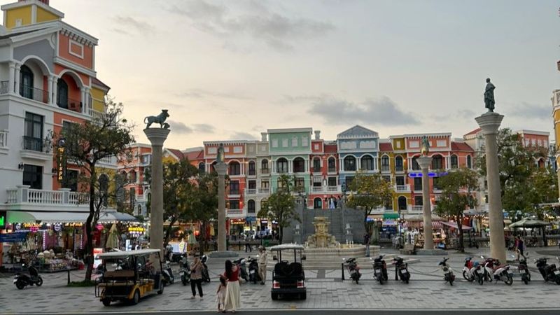 Остров Фукуок, Grand World