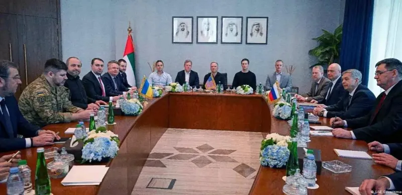 Переговоры между делегациями России, Украины и США в Абу-Даби