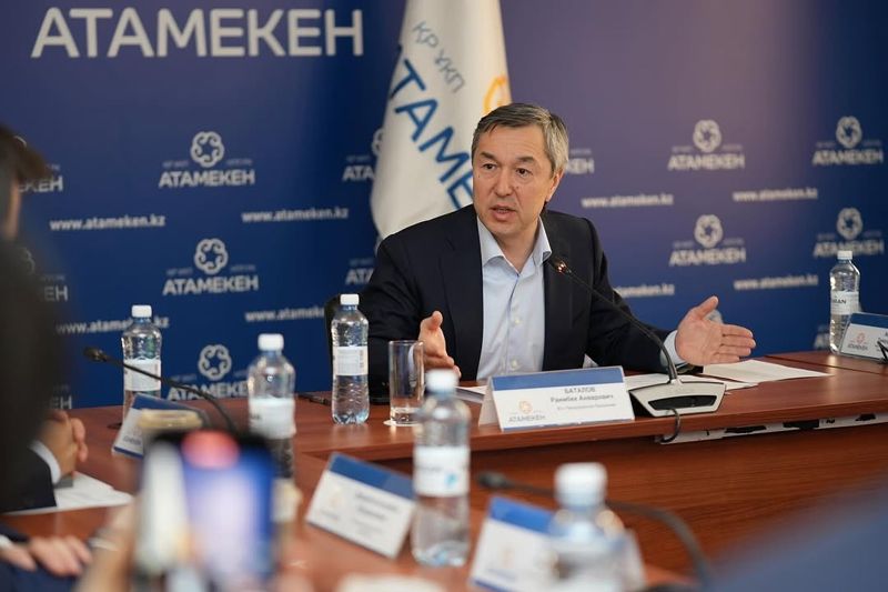 Раимбек Баталов стал внештатным советником президента