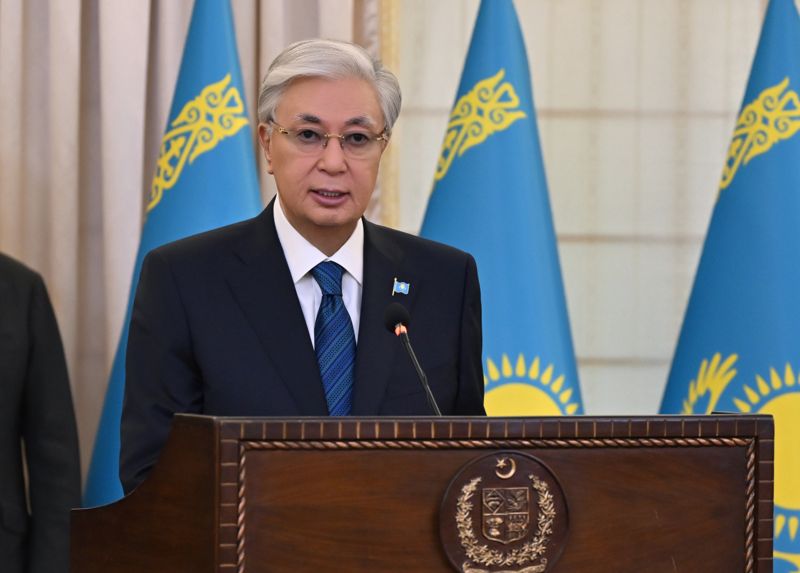 Токаев поручил разработать план экстренных мер из-за ситуации вокруг Ирана