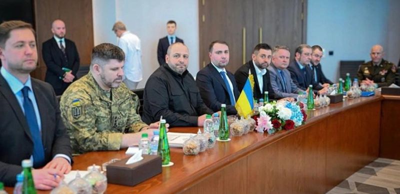 Возможная встреча Зеленского и Путина обсуждается перед новым раундом трёхсторонних переговоров