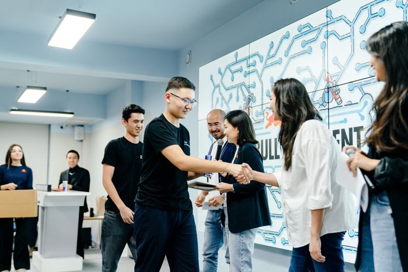 100 тысяч долларов на реализацию идеи. Казахстанских студентов приглашают к участию в Red Bull Basement