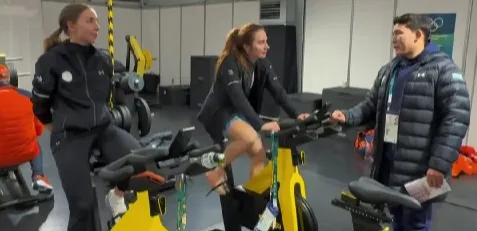 Министр и спортсменки