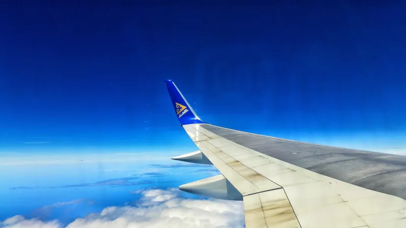 Крыло борта Air Astana