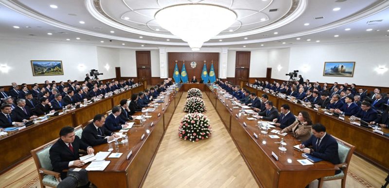 Президент Токаев похвалил работу кабмина Бектенова