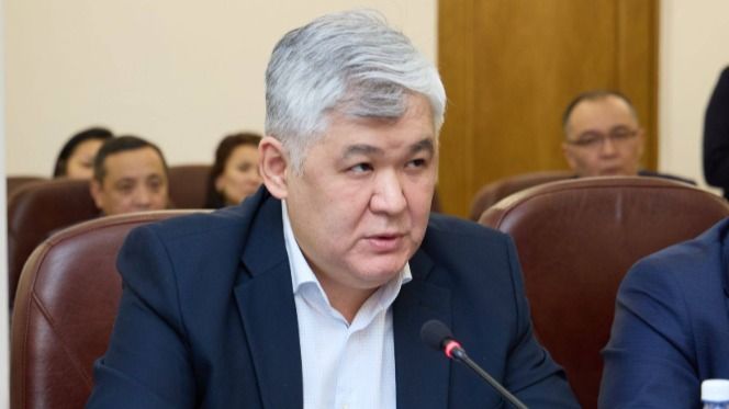 Осуждённый за коррупцию экс-глава минздрава Биртанов появился на встрече с действующим министром