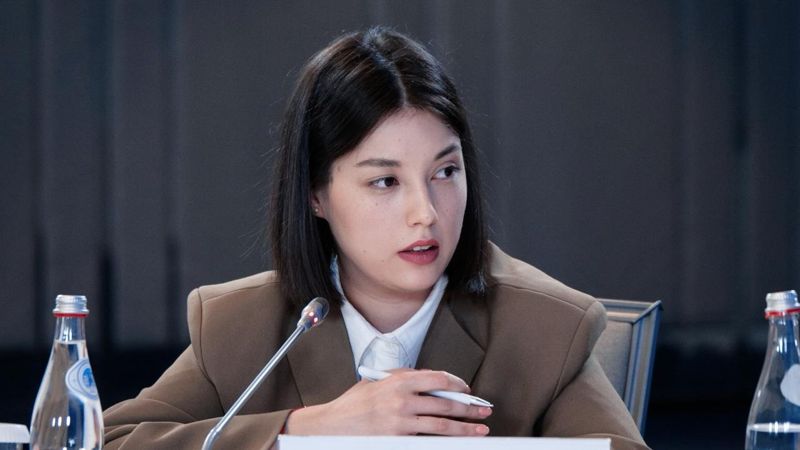 ДЦП, отказ родителей и кресло в мажилисе: история самого молодого депутата Казахстана