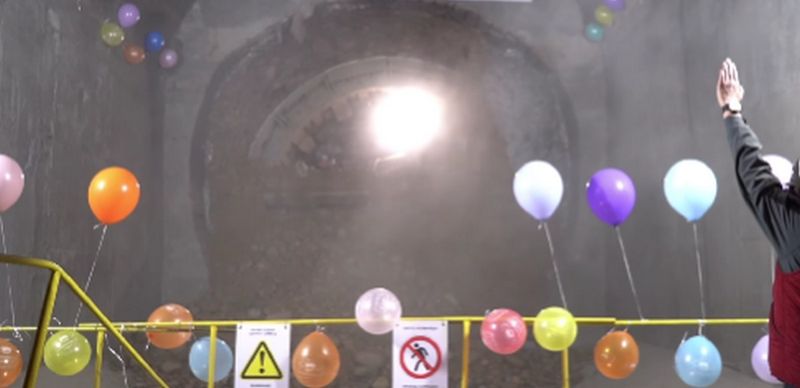 Пробивку тоннелей до новой станции метро завершили в Алматы