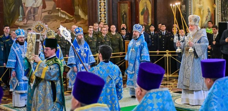"Небо не отвечает": патриарх Кирилл предупредил, что нельзя молиться о повышении зарплаты