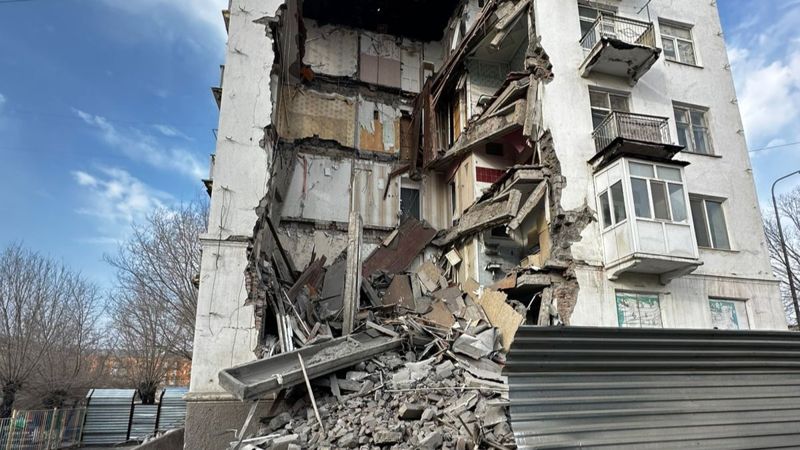 В Балхаше обрушился подъезд аварийного дома