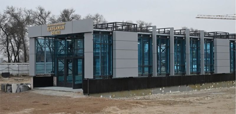 Эскалаторы установили на новой станции метро в Алматы