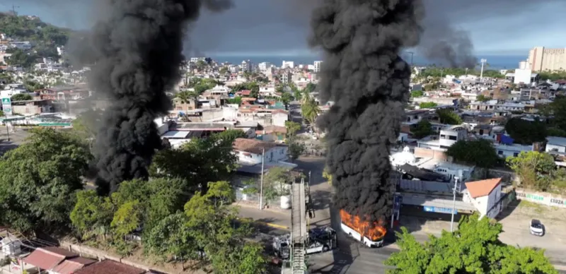 Горящие автобусы в Мексике