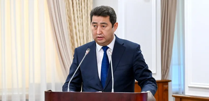 Айдарбек Сапаров