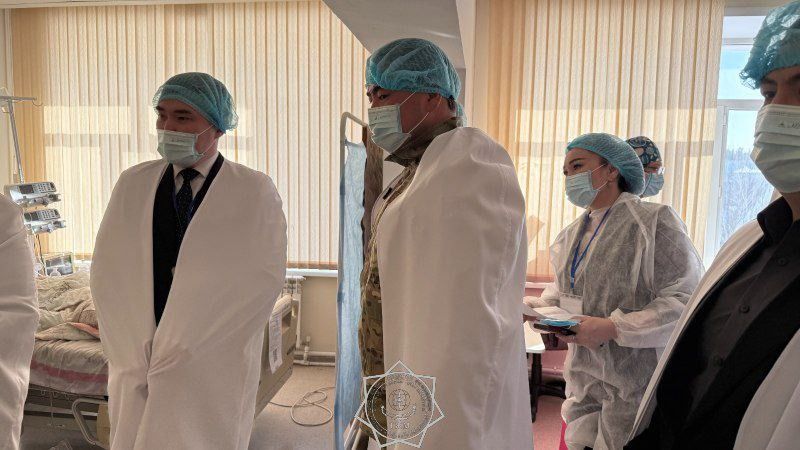 Глава МЧС посетил больницу Бурабайского района