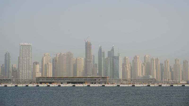 Сирены в Дохе, отменённые рейсы: около 4 тысяч казахстанцев остаются в зоне конфликта