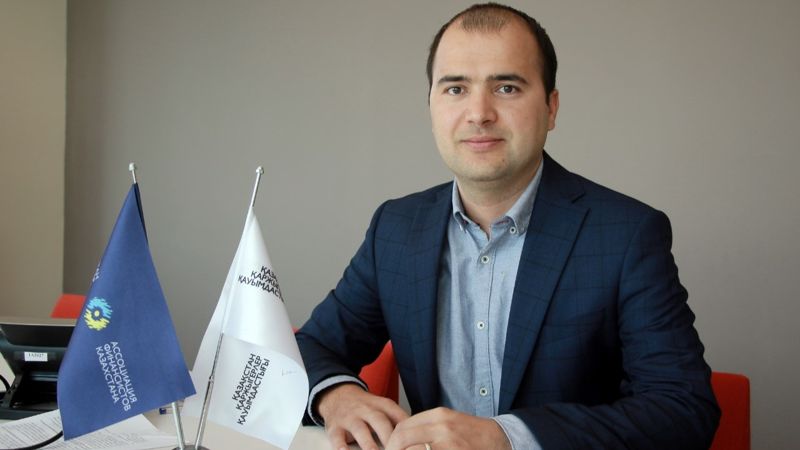 Рамазан Досов