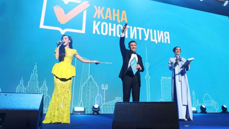 В Алматы прошёл молодёжный концерт Jas Stars в поддержку республиканского референдума