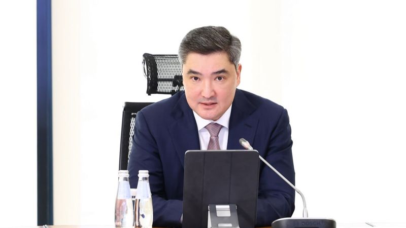 Бектенов предложил координировать грузопоток ЕАЭС с помощью ИИ