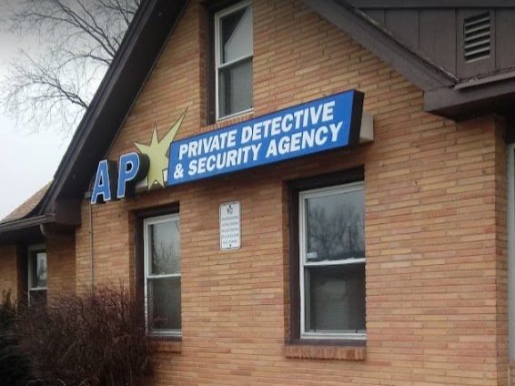 Вывеска офиса детективных услуг в Иллинойсе