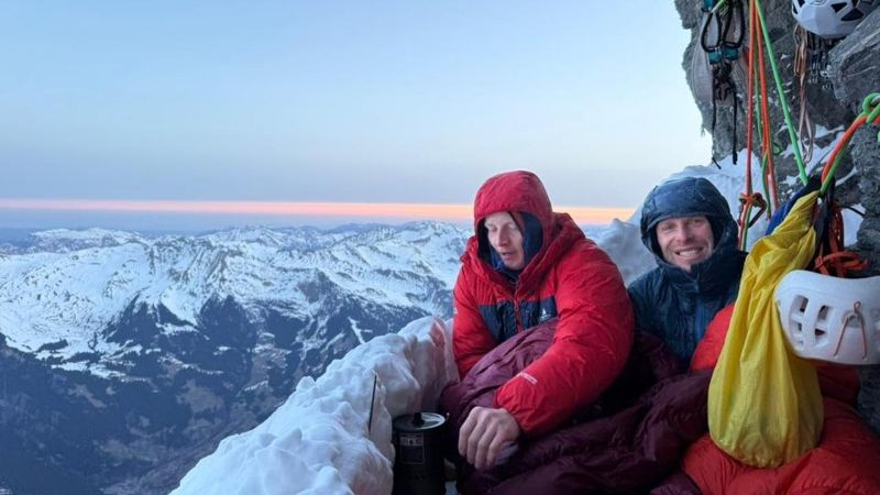 Казахстанские альпинисты впервые в истории прошли "стену смерти" в Альпах 