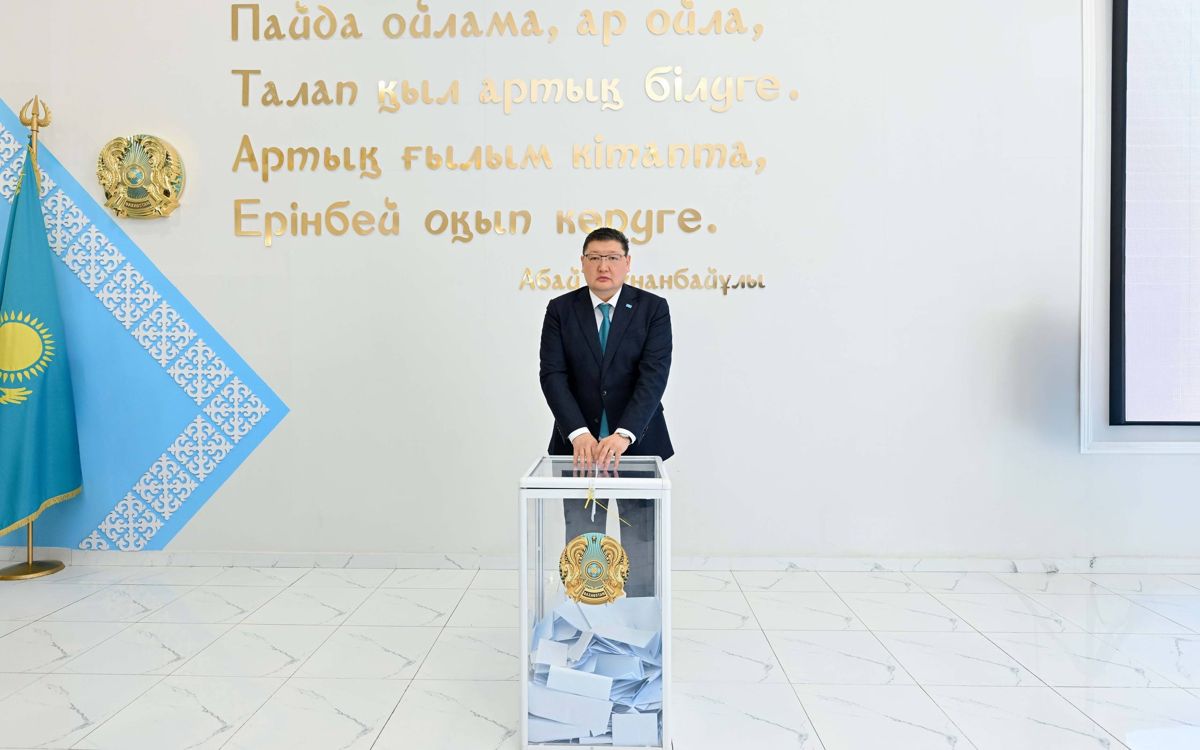 Аким Абайской области Берик Уали