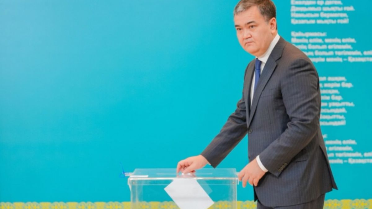 Женис Касымбек