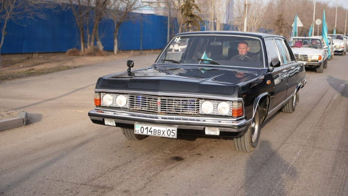 Ретроавтомобиль в Конаеве