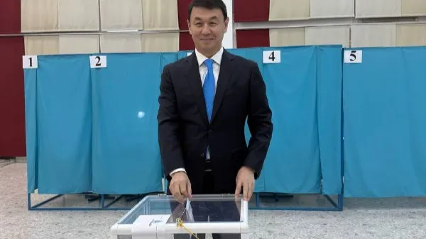 Аким города Алматы Дархан Сатыбалды