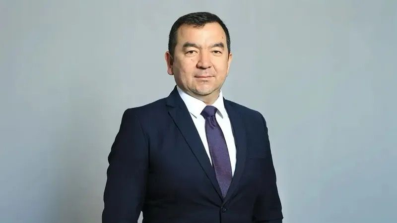 Бывший аким Талгара после отставки работает таксистом