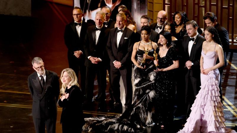 Итоги "Оскара-2026": кто получил главные награды киноакадемии