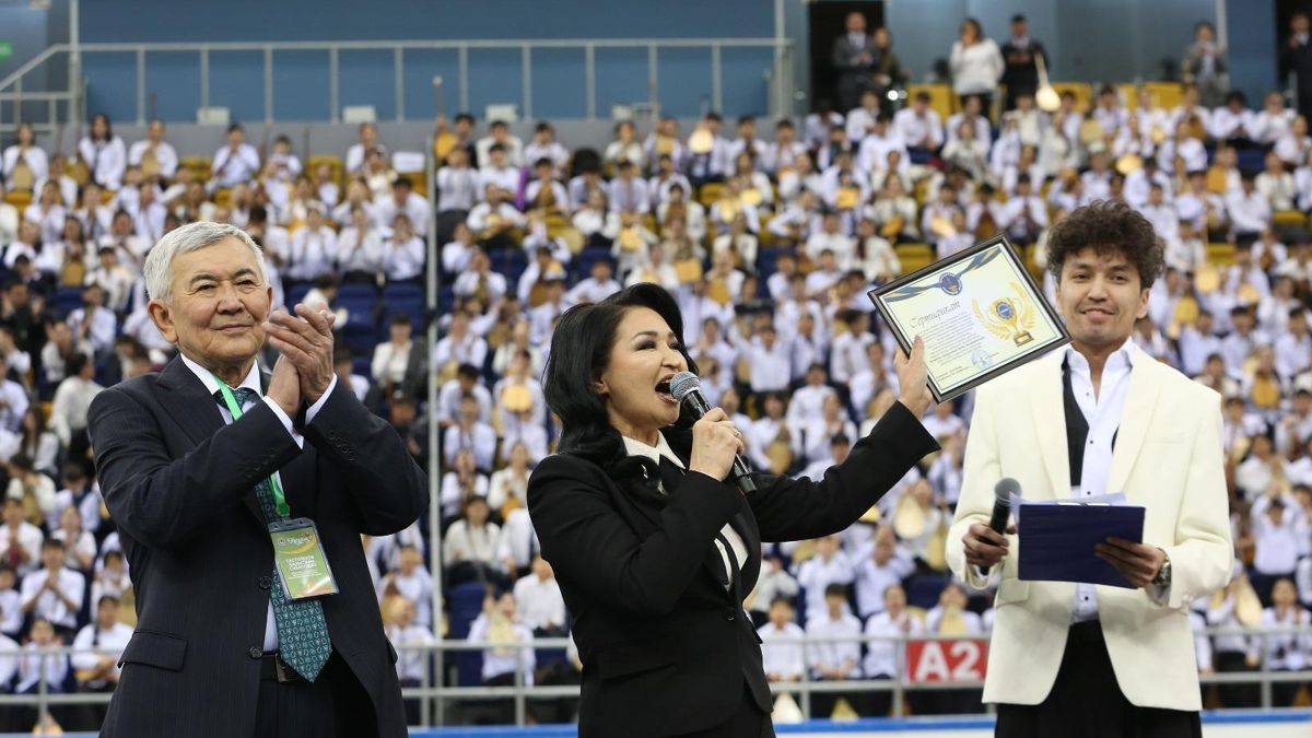 Флешмоб Almaty Arena