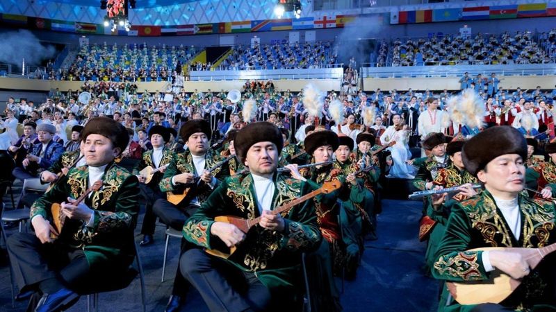 Более пяти тысяч человек исполнили кюй на празднике Наурыз в Астане