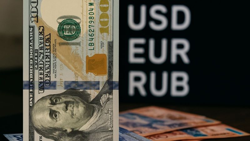 Курс доллара ослаб до 479 тенге 