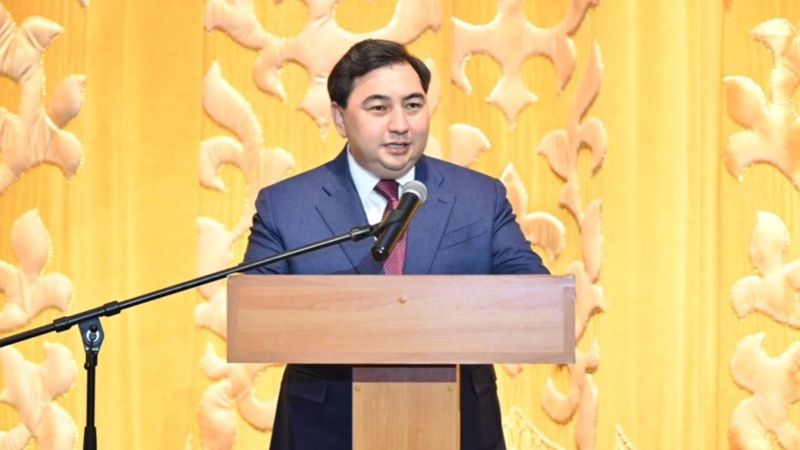 Оценка граждан будет влиять на премии госслужащих в Казахстане