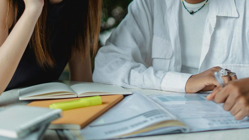 Казахстанцам выделили гранты для бесплатного обучения в Польше