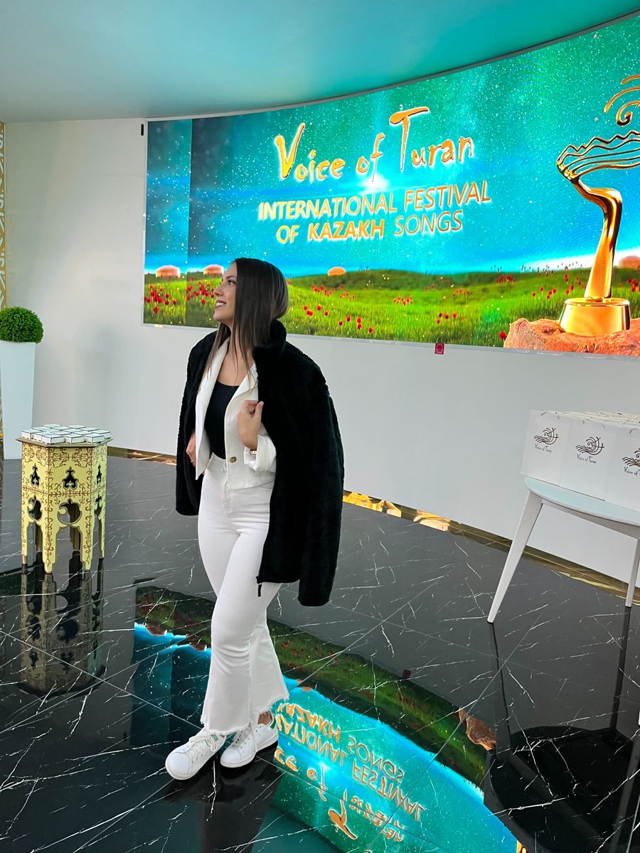 Лара Алейшо на фестивале Voice of Turan