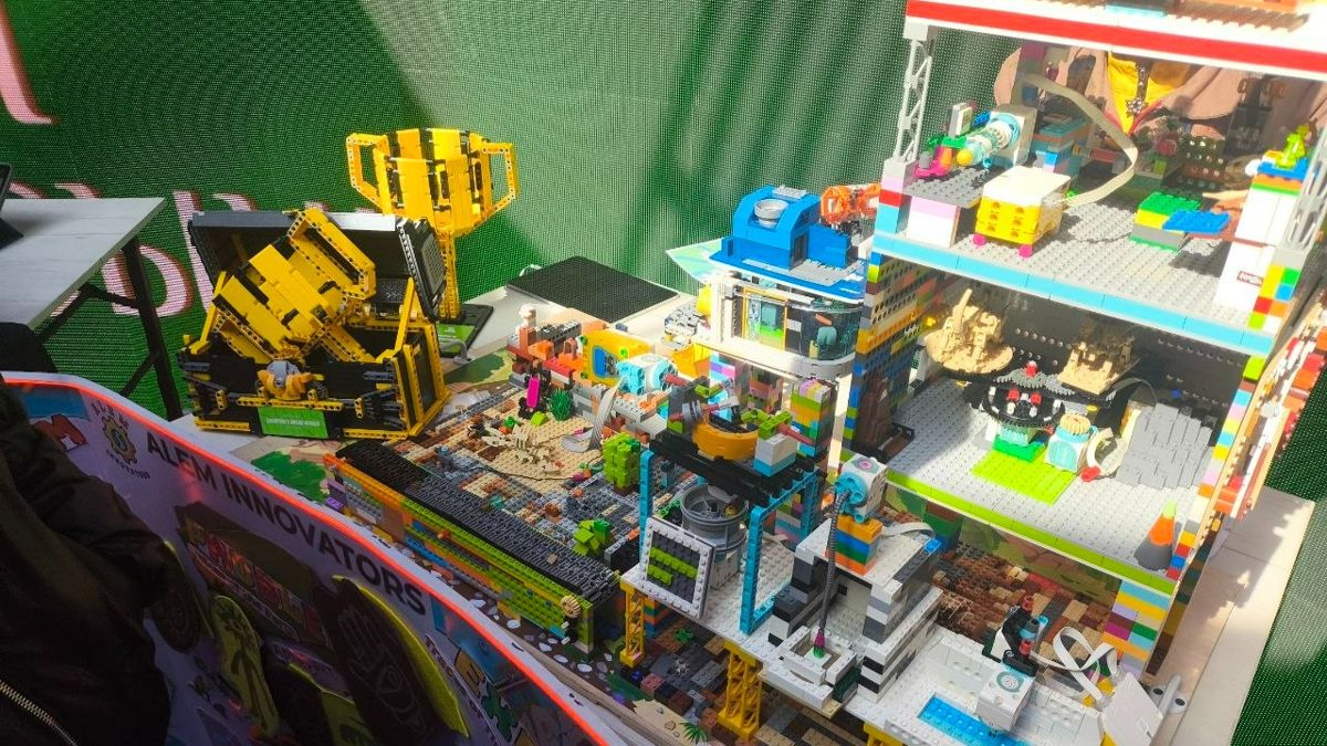 Модели из конструктора LEGO