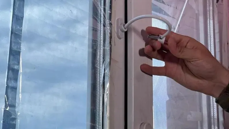 Окно с блокиратором