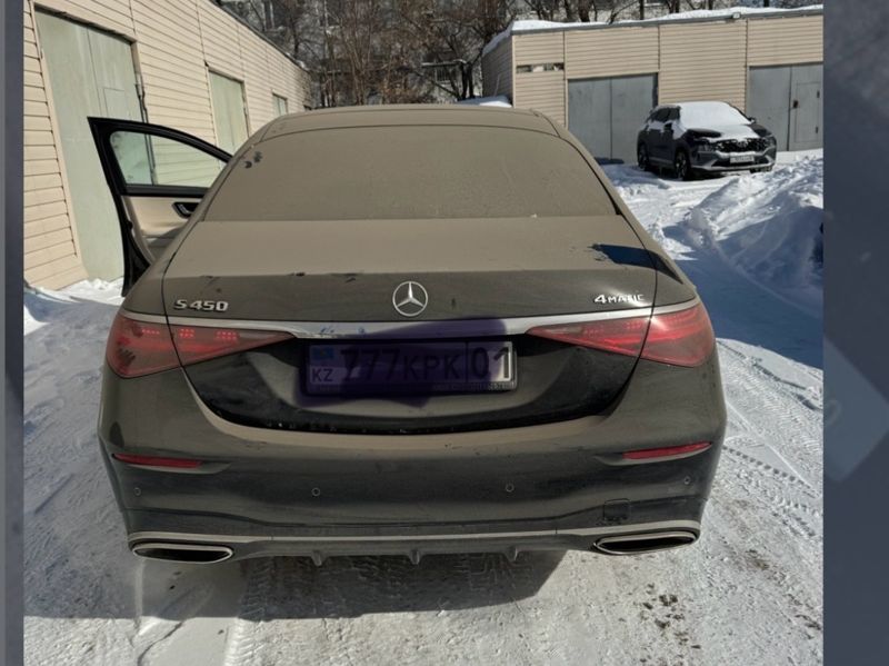 Премиальный Mercedes Перизат Кайрат выставили на торги