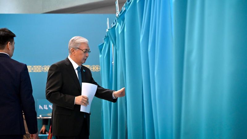 Старая Конституция – о выживании, новая – о зрелости: Токаев написал статью для американского журнала