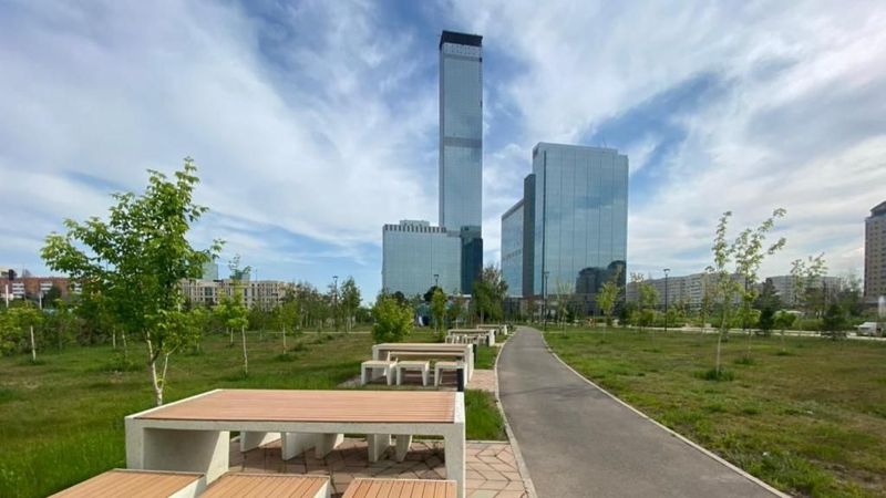 Линейный парк в Астане обещают сохранить, но рядом готовят стройку