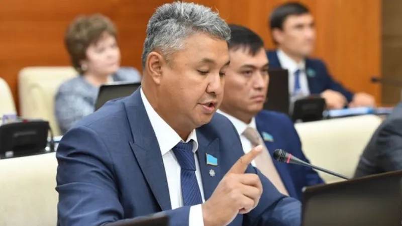 Азат Перуашев