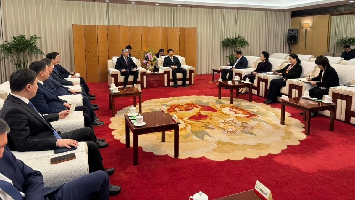 Дастан Рыспеков на встрече с руководством провинции Шэньси