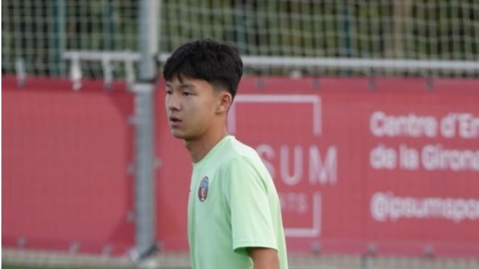 "Барселона" впервые подпишет казахстанского футболиста со следующего сезона