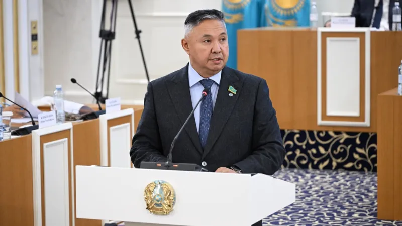 Азат Перуашев